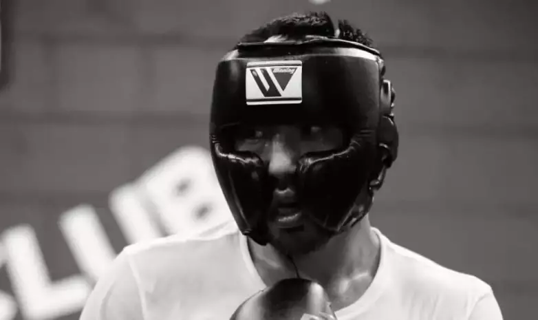 В США назвали фаворита боя Алимханулы – Лары за три пояса