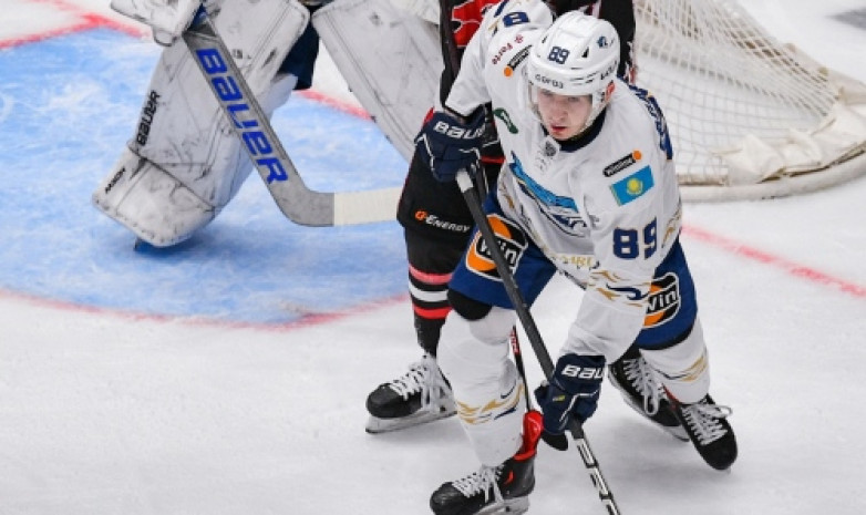 "Барыс" уступил "Авангарду" в юбилейном матче тренера