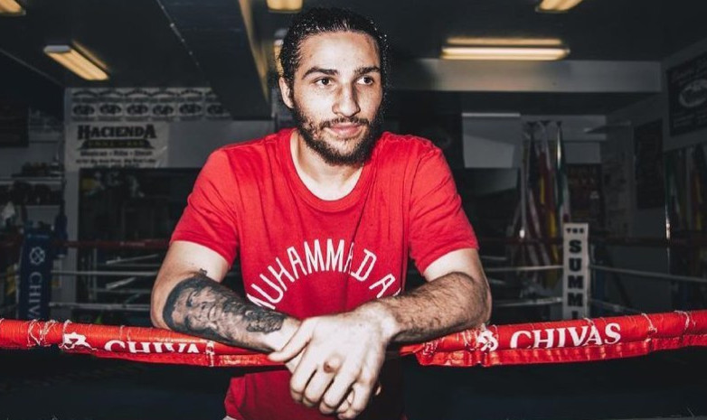 Сенсационным исходом завершился бой внука Мухаммеда Али в профи