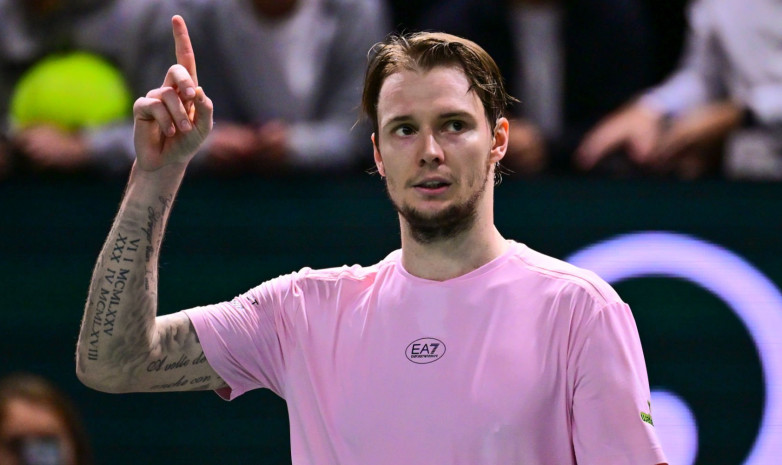 Бублик выбил четвертую ракетку мира и вышел в четвертьфинал