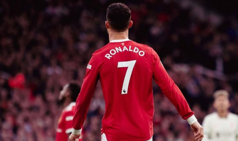 Роналду занял восьмое место в рейтинге лучших трансферов "Манчестер Юнайтед" от FourFourTwo