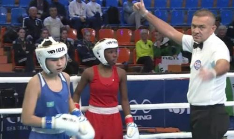 Казахстанская боксерша обеспечивает себе медаль в полуфинале