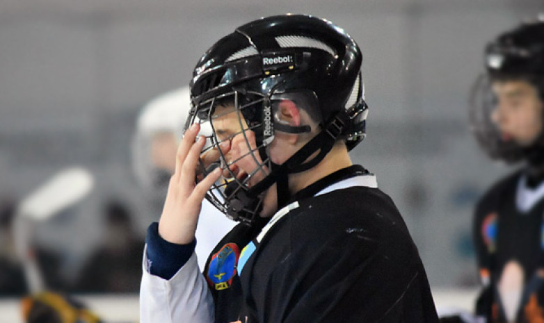 В ДЮСШ "Астана" тренер притесняет и унижает юных хоккеистов