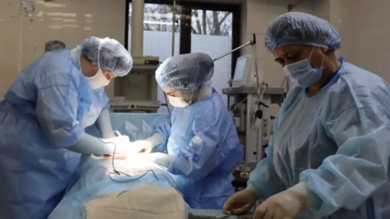 40 жасында он бірінші баласын дүниеге әкелген: алматылық дәрігерлер әйелді аман алып қалды