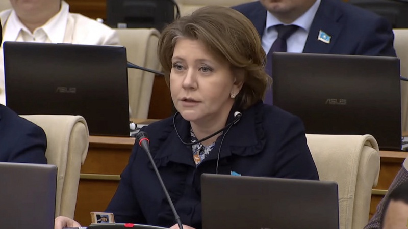 Құрылтай депутаты Татьяна Савельеваның өкілеттігі мерзімінен бұрын тоқтатылды