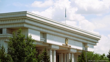 Құрылтай Жоғарғы сот судьяларын қызметінен босатты