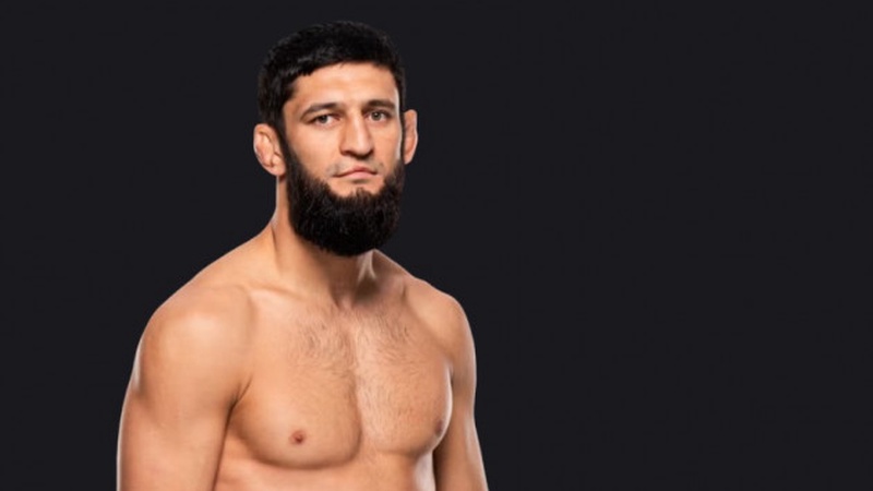 Чимаев предложил чемпиону UFC миллион долларов за бой