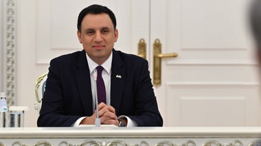 “Қазақстан қарқынды дамып келе жатқанын үлкен қызығушылықпен қарап отырмыз“ - Ұлыбританияның сауда министрі