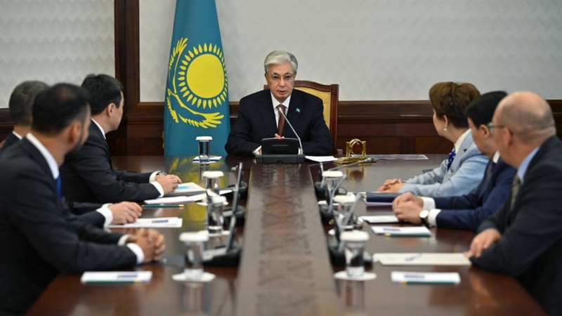 Президент Құрылтайдағы партия фракцияларының жетекшілерімен кездесті