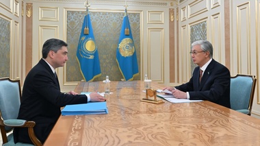 Токаев принял премьер-министра Бектенова