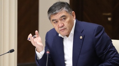 “Өміріңді ойла“. Қырғызстан парламентінің спикері МҰҚК-нің экс-басшысы тарапынан қоқан-лоққы көрсетілгенін мәлімдеді