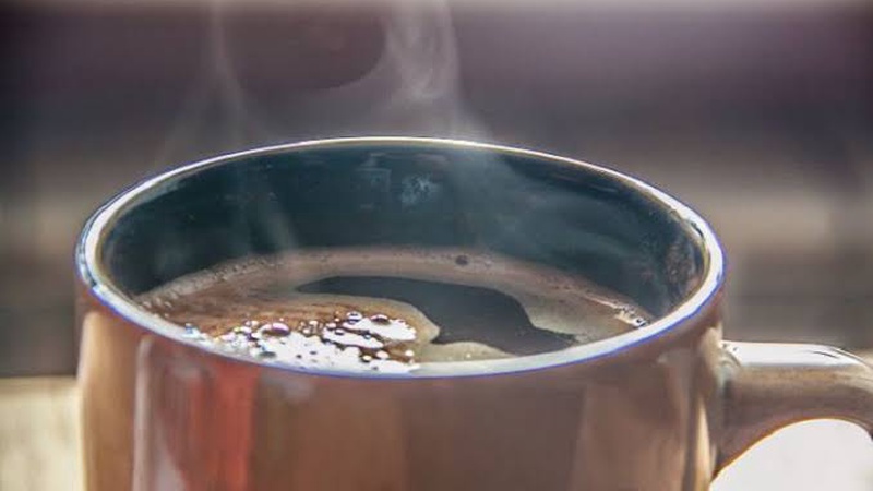 Слишком горячие чай и кофе могут повышать риск рака пищевода