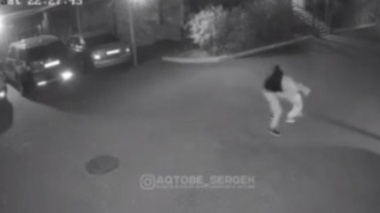 Ақтөбеде әйелдің өлтірілуі видеоға түсіп қалды