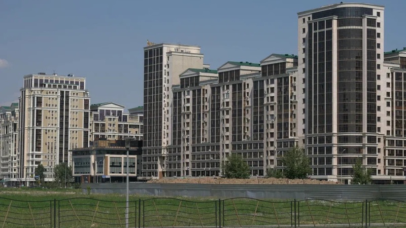 Рынок жилья падает в Казахстане - где продажи просели больше всего