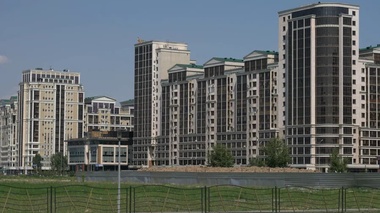 Рынок жилья падает в Казахстане - где продажи просели больше всего