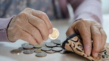 На пенсии и пособия в Казахстане направили 5,3 трлн тенге