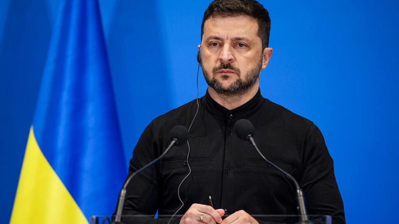 Зеленский объявил о возобновлении ударов по российским НПЗ
