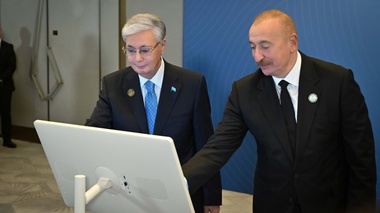 Каспий табаны арқылы өтетін интернет: Тоқаев пен Әлиев халықаралық жобаны іске қосты