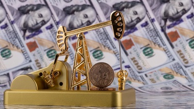 Курс доллара, инфляция и нефть – Нацбанк опубликовал прогноз аналитиков