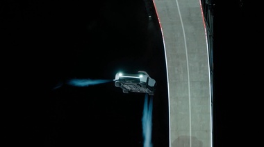 Tesla өз көлігін ұшуға үйретті: Илон Маск жаңа Roadster мүмкіндіктерін таныстырды