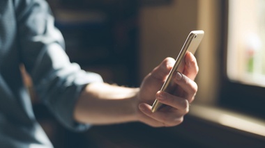 Казахстанцы начнут получать важные SMS о прививках - подробности