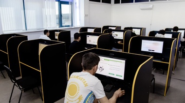 Қазақстанда жүргізуші куәлігіне теорияны онлайн тапсыруға рұқсат берілмек