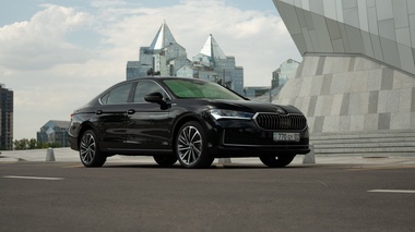 “Тихая роскошь и официальный стиль“: за что выбирают Skoda Superb
