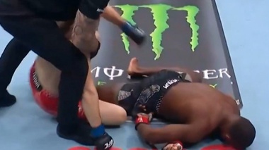 Бросавший вызов Рахмонову боец проиграл нокаутом в главном бою UFC