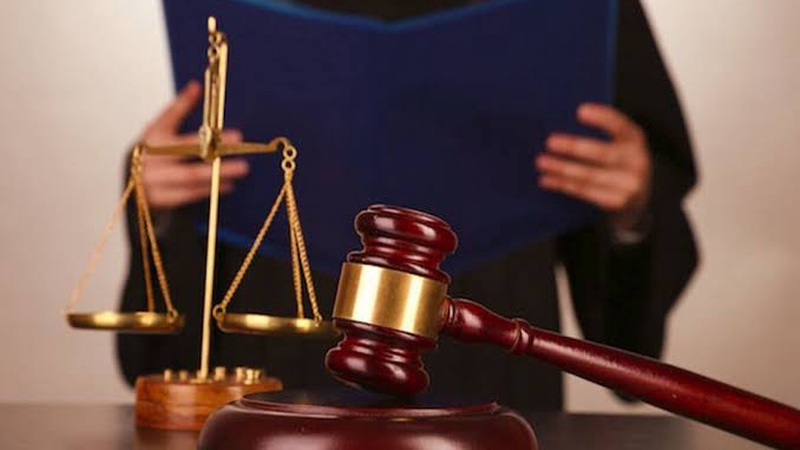 Астанада қоғамдық орында жалаңаш жүрген ер адам 15 тәулікке қамалды