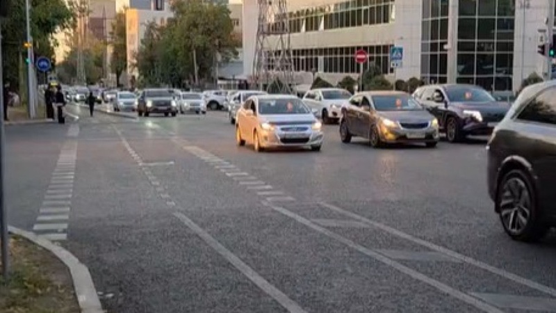Алматинец пожаловался на разметку по улице Манаса после введения велодорожки - что изменилось