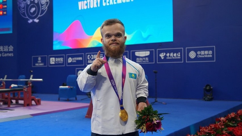 Чемпион Паралимпиады в Париже принёс Казахстану второе золото Азиады