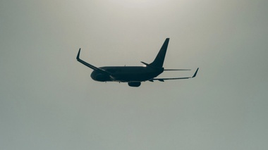 Қазақстан аспанында белгі берген S7 Airlines ұшағы Омбыға қонды
