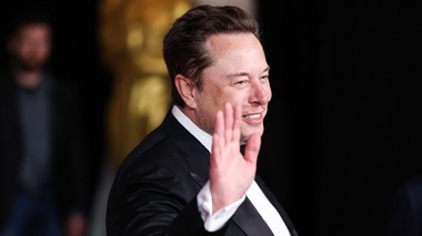 Илон Маск АҚШ-тағы балаларға SpaceX акцияларын сыйға тартуға уәде берді: Трамп бұған не деді?