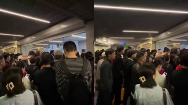 Алматинцы показали кадры переполненного метро 1 сентября