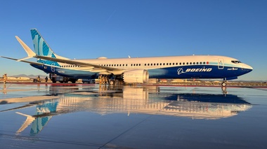 Авиационные власти США сертифицировали Boeing 737 MAX-10: почему лайнер ждал одобрения так долго?