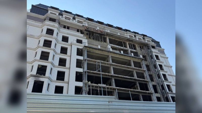 Снос или ремонт? Что происходит с бывшим отелем Кайрата Сатыбалды в Алматы