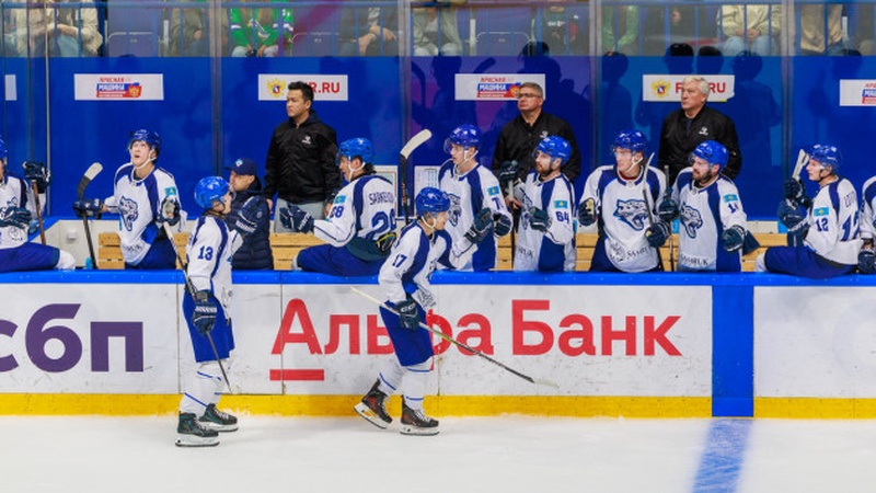 "Барыс" остался без двух игроков перед стартом КПЛ
