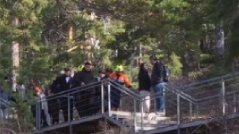Бурабайда таудан түсіп келе жатқан ер адамға шұғыл көмек қажет болды