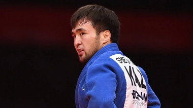 Grand Slam жүлдесі үшін белдесуде Елдос Сметовті өзге қазақстандық жықты