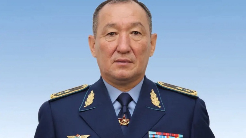 Дәурен Қосанов қорғаныс министрі лауазымына қайта тағайындалды