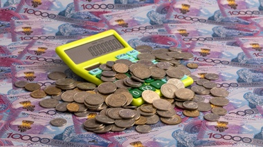Тенге укрепился, инфляция замедлилась - Сулейменов объяснил снижение базовой ставки
