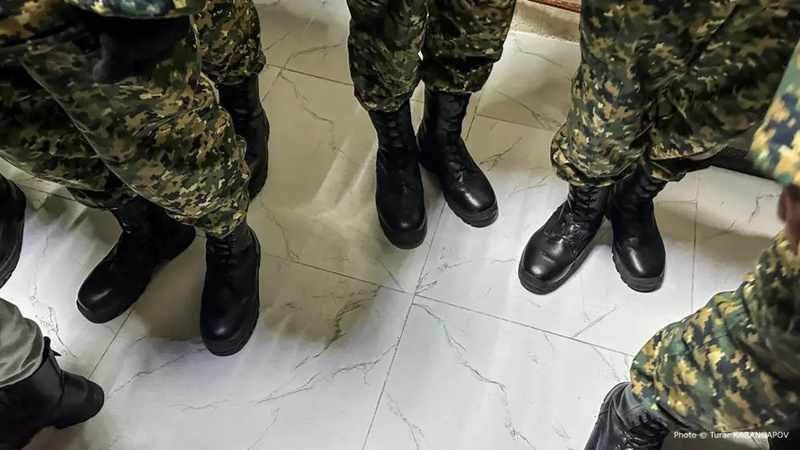 Военнослужащий из Актау рассказал об избиениях в воинской части Актобе