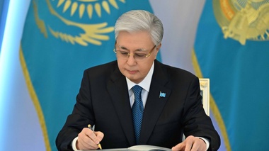 Тоқаев жазушы Валерий Михайловты марапаттады