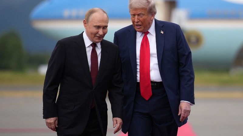 Трамп пен Путин бір сағат сөйлесті: негізгі тақырып – Украинадағы соғыс