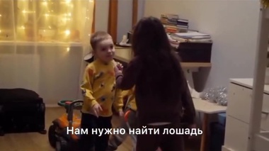 “Мне впервые страшно“. 6-летняя казахстанка рассказала, как готовить бешбармак и рассмешила Казнет