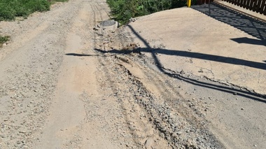 Без воды и дорог - как живут жители частного сектора на окраине Алматы
