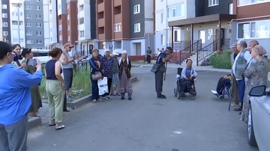 Ақтөбе тұрғындары мемлекеттік бағдарлама бойынша салынған көпқабатты үйлердің сапасына шағымданды
