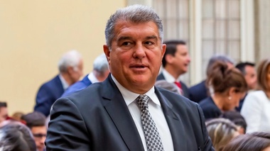 Лапорта готовит трансфер нового форварда в "Барселону" за 220 миллионов