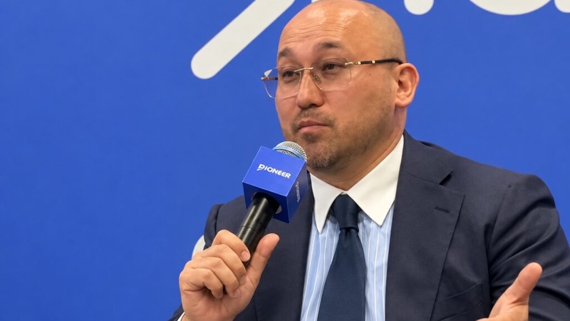 «Оңбаған болмаңдар»: Дәурен Абаев жастарға кеңес берді
