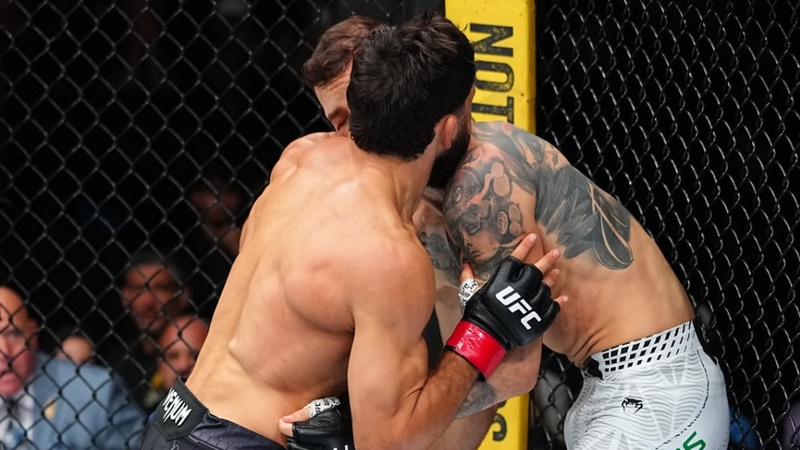 Арман Царукян нокаутировал соперника в первом раунде на UFC 331